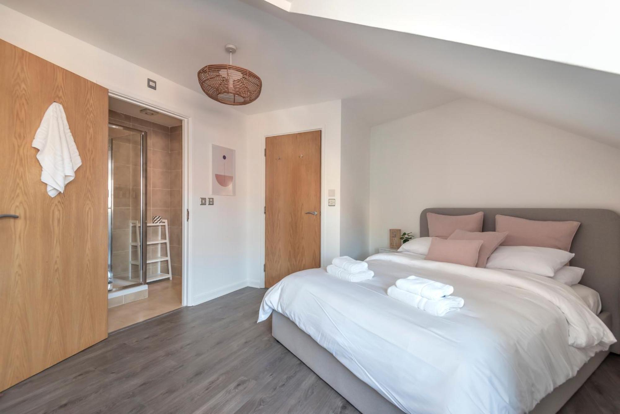 The Loft - Spacious Luxury 2 Bed 2 Bath With Free Secure Parking And Tube Close By Лондон Екстер'єр фото