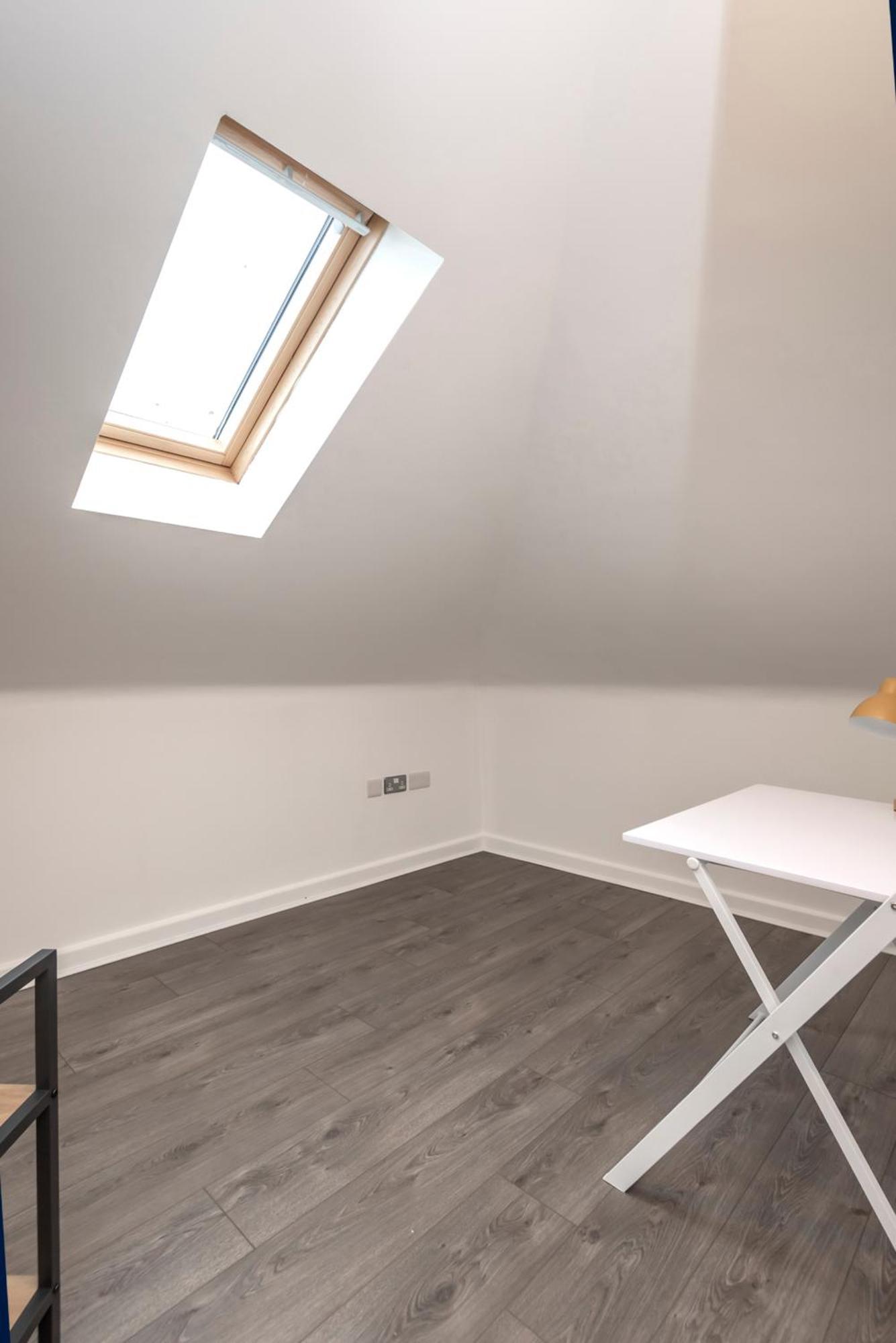 The Loft - Spacious Luxury 2 Bed 2 Bath With Free Secure Parking And Tube Close By Лондон Екстер'єр фото